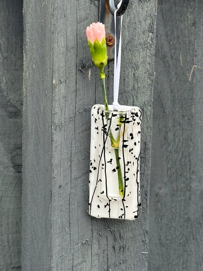 Hanging Pocket Bud Vase White / Black Effect