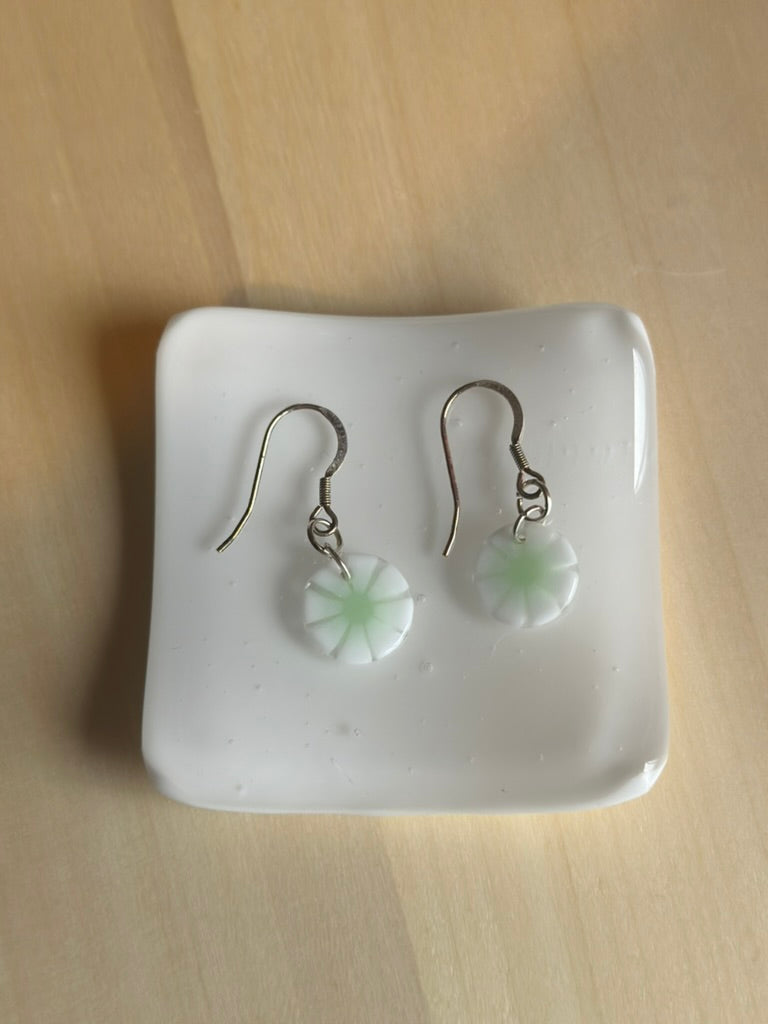 Flower style dangle earrings